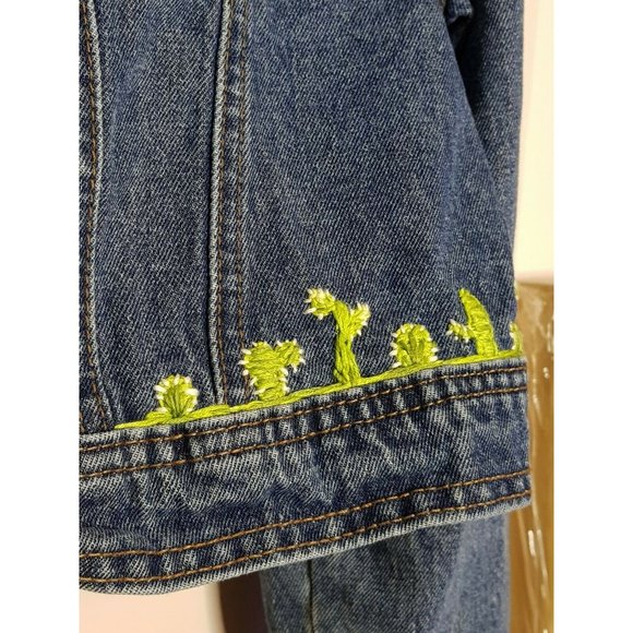 Cotton On Size 14 Mid Blue Wash Denim embroidered button front jacket - Picture 3 of 3